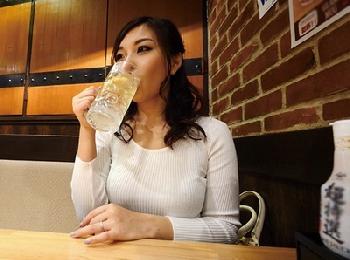 傍からは全くそんな風には見えない…デカ尻パイパンなキメセク女とどろどろ個人撮影