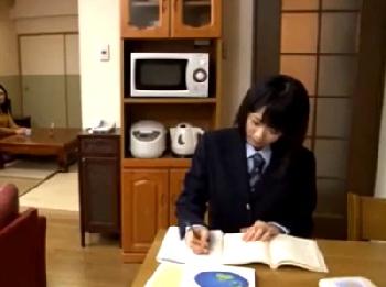 勉強熱心なっこ女子校生→バイト禁止の弱みに付け込まれて非人道的な性的暴行