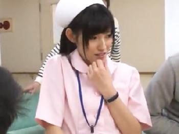 変態ドクターの指示で患者の前でおめこ晒して溜まりまくった精液の処理をするナース