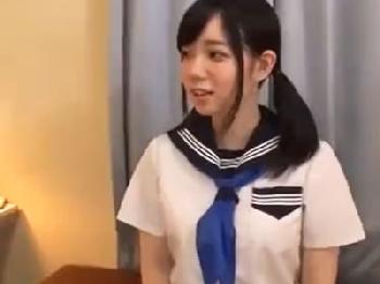 童顔巨乳の制服女子校生が遠慮なく股間の穴に直接射精されて恍惚エクスタシー