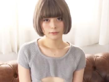 人形のような美形少女が羞恥の初撮りで悶絶アクメ顔面射精