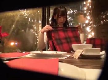 ネットで知り合った黒髪美少女をホテルに連れ込みハメ撮り