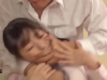 押さえつけられて泣き叫ぶまでガチ性的暴行膣内射精される女子校生