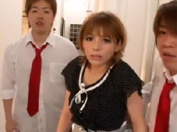 美女ハーフの女教師が思春期の生徒たちに挿入されて強制絶頂