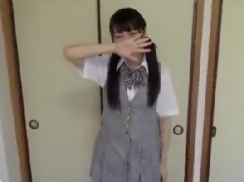 初体験の中出し援助交際SEXで恍惚顔になる美少女女子校生