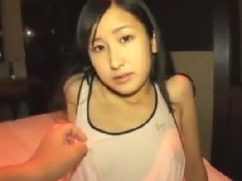 ハードピストンで絶叫アクメする地味顔の素人娘にどっぷり種付け!!