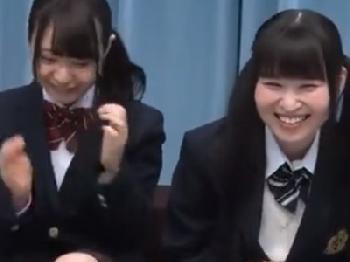 巨乳女子校生二人組をナンパ→マジックミラー号で乱交展開!!