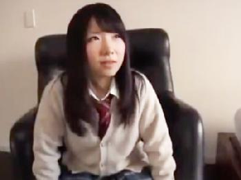 軽い気持ちでナンパ付いてきた美少女女子校生に避妊具未装着で膣内射精