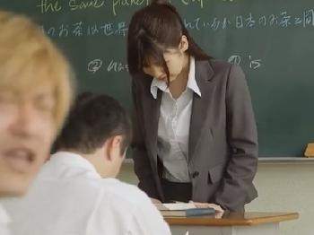 新任女教師が教室で非道輪姦され性奴隷化
