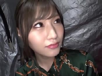 美味しそうにペニスを舐める魅力的な女子大生と熱を帯びた精力的なセックス