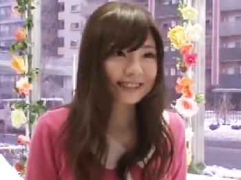 神回!!彼氏持ちの超カワ貧乳女子大生をデカすぎるペニスでハメ成功