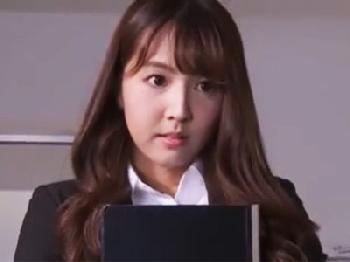 生徒に秘密にしたい弱みを掴まれたとても綺麗な先生がイラマ性的暴行され悲鳴W