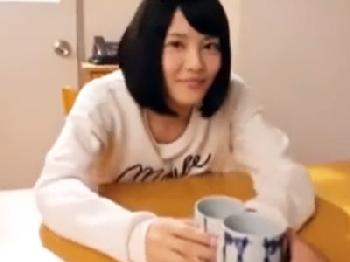 可憐な巨乳の妹と両親がいない隙に禁断の関係になり近親性交