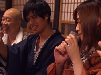 夫と2人で行った旅行先…宴会場で出会った変態親父たちに心まで寝取られたとても綺麗な人妻