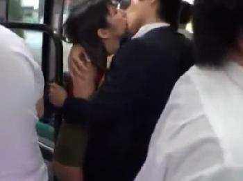 婦女暴行されたのになぜか自らお掃除尺八ご奉仕する隠れビッチ