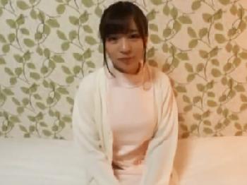 小児科で働く清楚形な素人美女をホテルに連れ込み→精液ごり押し中出し決行