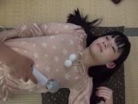 家ではノーブラな童顔娘に耐えきれず父親ペニスを挿入する外道