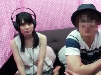 微妙な距離感の男女がAVのエロ企画の力を借りて無事性行為