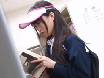 図書館に立ち寄った学校帰りの女子校生が変態男にゴムなし凌辱され声を殺して恍惚絶頂W