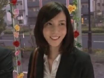 品行方正な素人女性会社員が同僚男とのまさかの性行為に発展に→予想外の快感でカップル成立