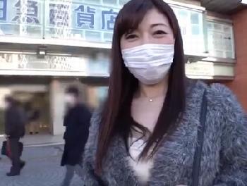 痴女マダムが1泊2日の温泉旅行で…悪ノリし過ぎて大開脚浮気