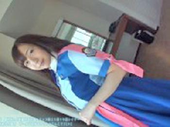 Gカップ19歳のコスプレイヤーが衣装を着衣のままで膣射交尾