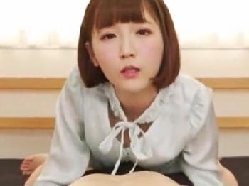 可愛い顔して驚愕のテクニックを持つ淫口美少女のフェラ搾り!!