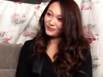 色気が溢れ出すぎてるマダムを巧みに脱がせて不貞SEXを実行W