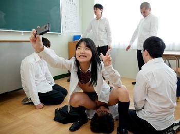 時間を止める能力で男を勝手に絶頂させて中出し受け取る女子校生