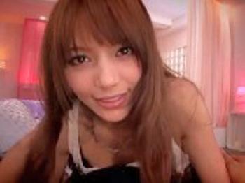 可愛いソープランド嬢が目線でご奉仕