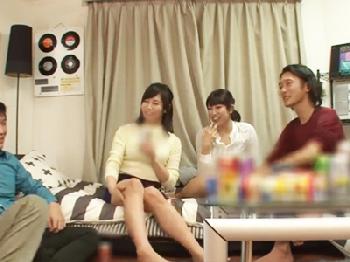 若妻が酔っ払ってヤリコンで中出し乱交→カメラに向かってゴメンナサイW