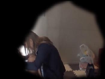 しっかりカメラ目線で見つめてくる超キュート素人たちとの個人撮影詰め合わせ