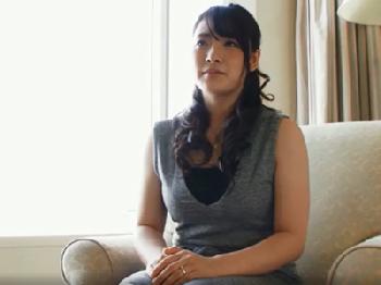 全身ムチッとした肉感的なマシュマロボディな美貌の人妻と秘密の性行為で精液ぶっかけ