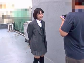 ムリヤリされてる妄想をして欲望を煽られる美少女女子校生をマゾ調教