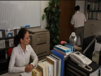 織田真子が魅惑的で同僚や生徒が性的興奮