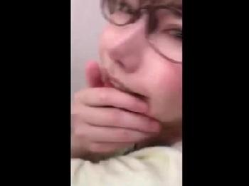 深田えいみ-妻の妹に挿入してスマホ撮影調教