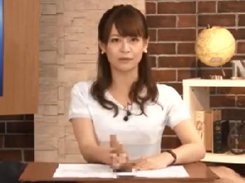 ニュース原稿を読みながら様々な方法でペニスを刺激する淫らな女子アナウンサー達