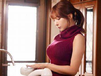 下卑た中年男たちに露出調教され挿入される女子校生