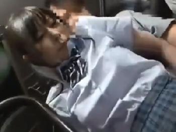 痴漢魔に狙われ幾度となく挿入される巨乳女子校生