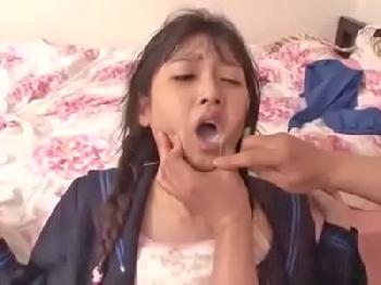 天性のご奉仕系ドМ美少女の喉奥に巨根を遠慮なくぶち込み連続SEX