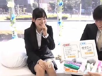 こんな清楚で照れ屋な女性会社員でも同僚と性交するお金の力よW