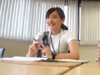 恥ずかしがりやな色白美少女性会社員を口説いて性行為盗撮→勝手に発売しました