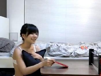 盗撮シリーズ稀に見るキュート素人!!芸能人並みの美少女との粘り強く戯れる性行為盗撮