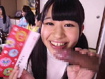 久々の息子の帰省を温かく迎える母と妹たちの近親ご奉仕