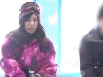 自分と兄嫁だけの秘め事…従順で大人しそうな兄嫁を言いなり寝取りW