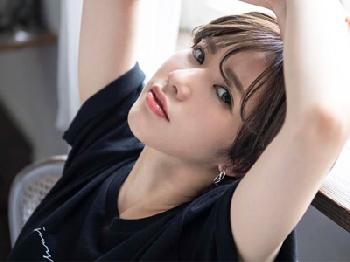 いい感じに締まるとても綺麗な熟女の女性器にホットな精子を射精