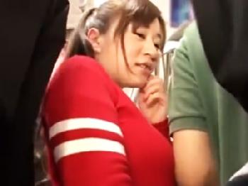 超ミニスカートで満員電車に乗車したギャルが勃起肉棒をバックで挿入されて女陰内へ射精される