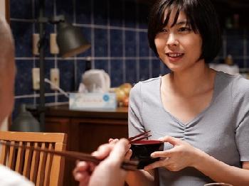 寝取られ願望の強い夫が隣に住む絶倫中年男に妻を差し出した結末