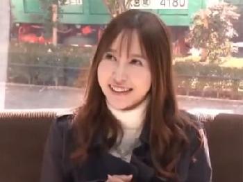 色白で美しい素人人妻がマジックミラー号で官能的性交されて夫を忘れるほどの悶絶アクメ