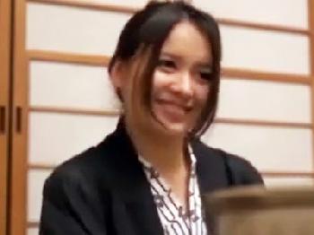 巨乳の抱きごごちが良さそうな若妻と温泉旅行で浮気SEX!!